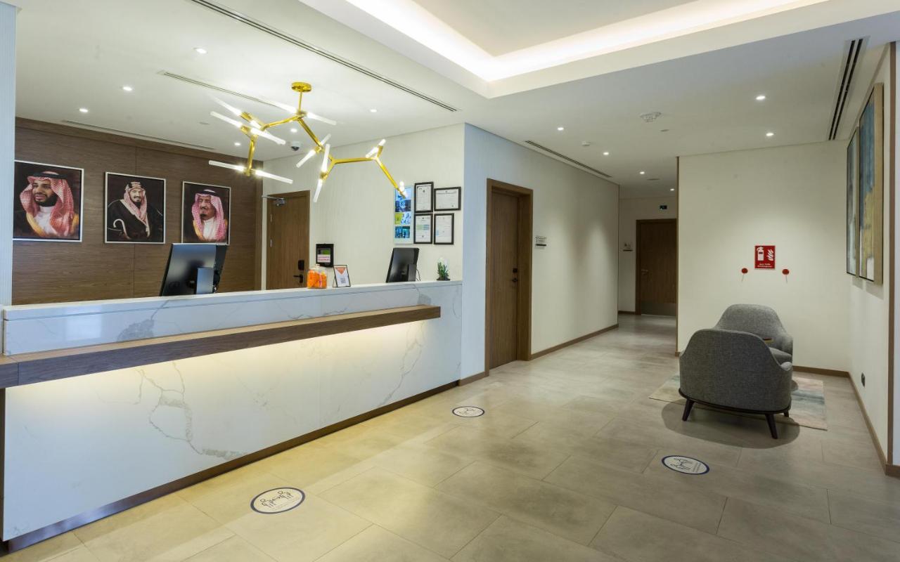 Comfort Hotel Jeddah King Road Exterior photo