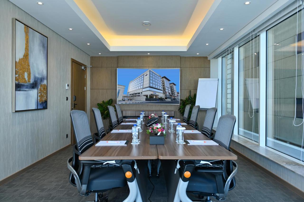 Comfort Hotel Jeddah King Road Exterior photo