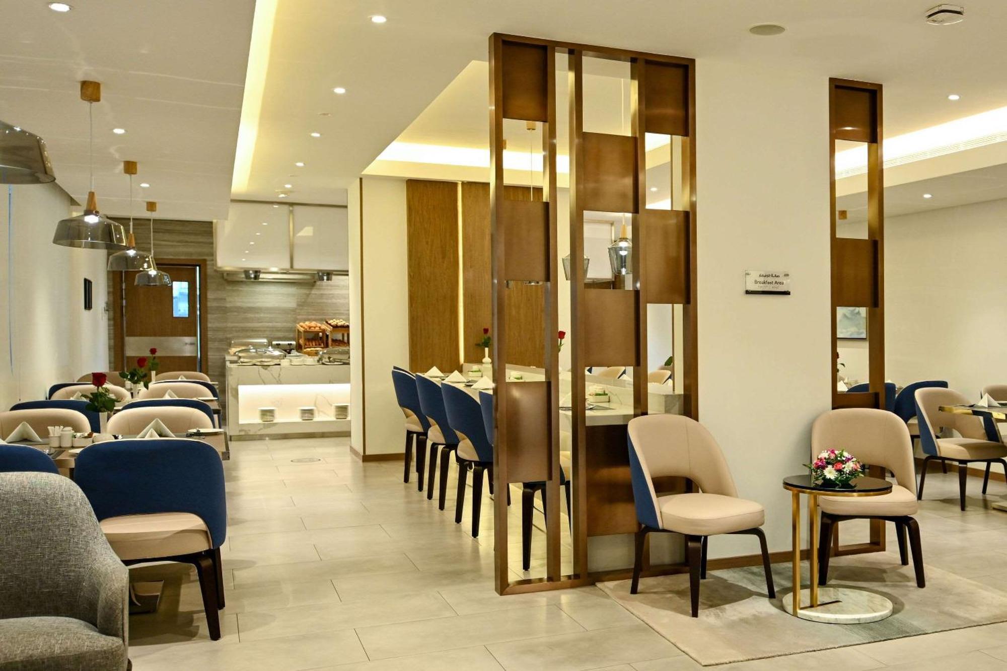 Comfort Hotel Jeddah King Road Exterior photo