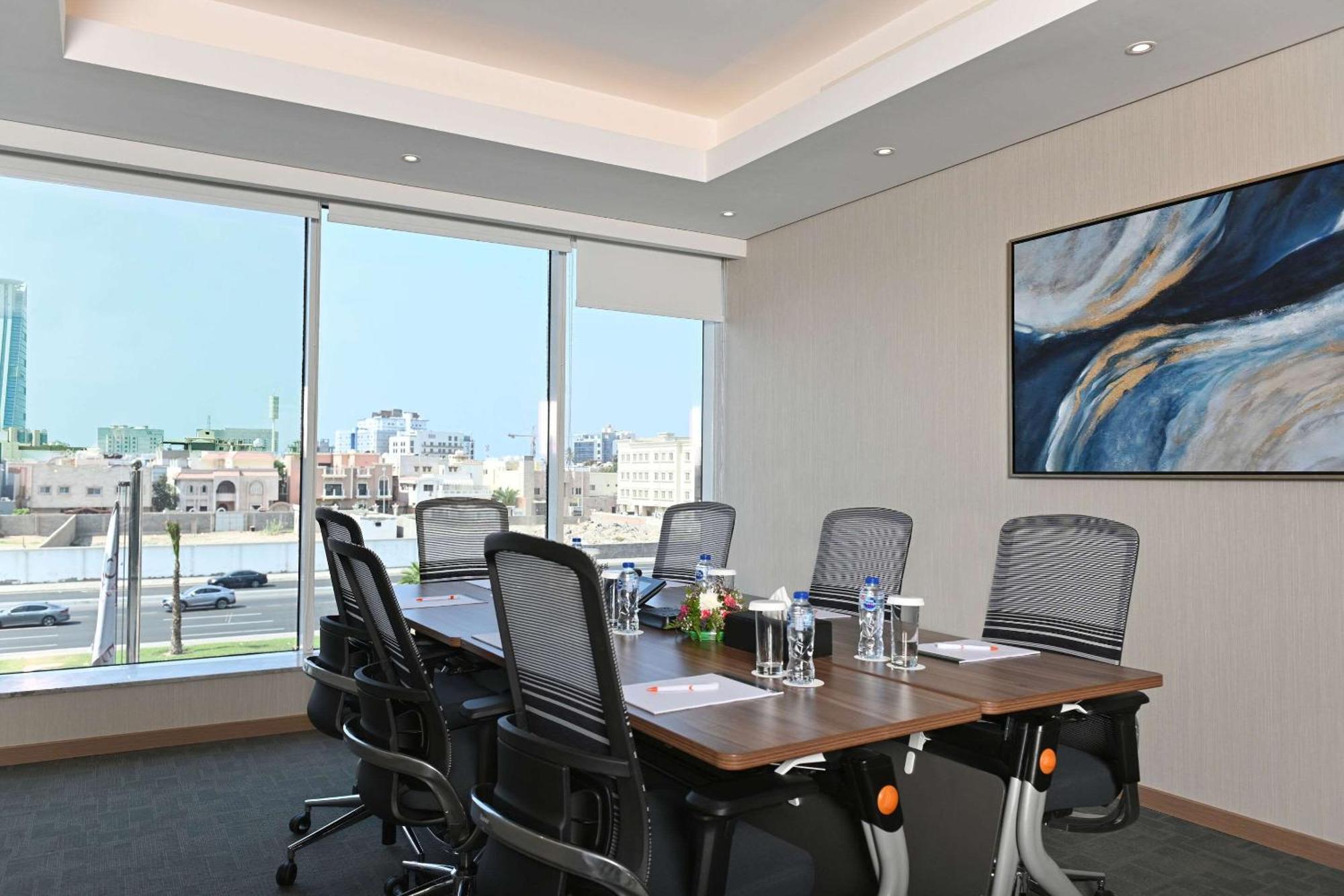 Comfort Hotel Jeddah King Road Exterior photo
